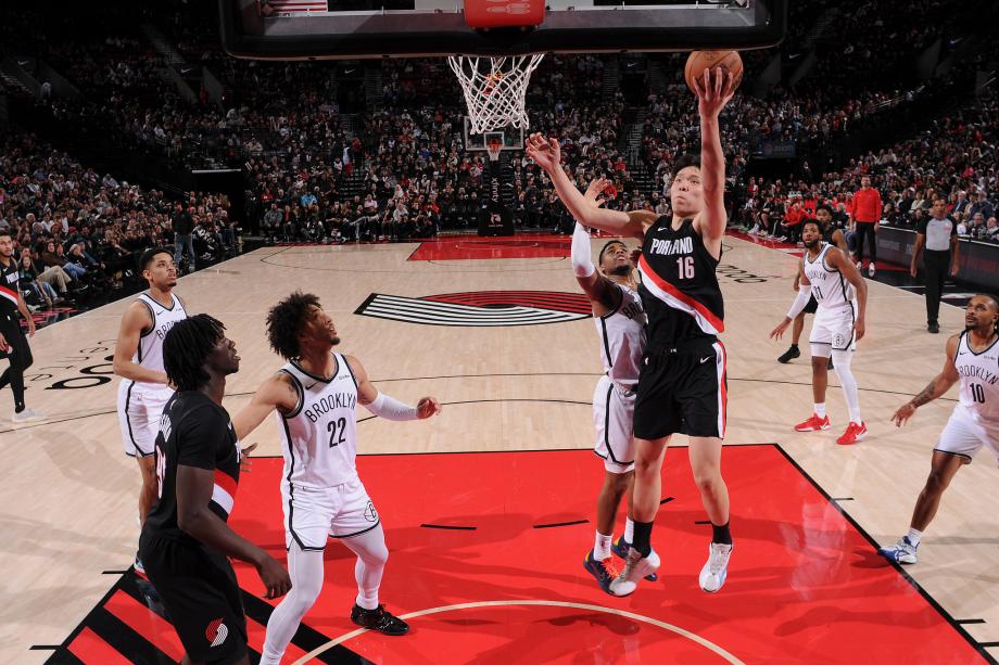 开云-杨瀚森4+3卡马拉9记三分35分 开拓者狂胜篮网